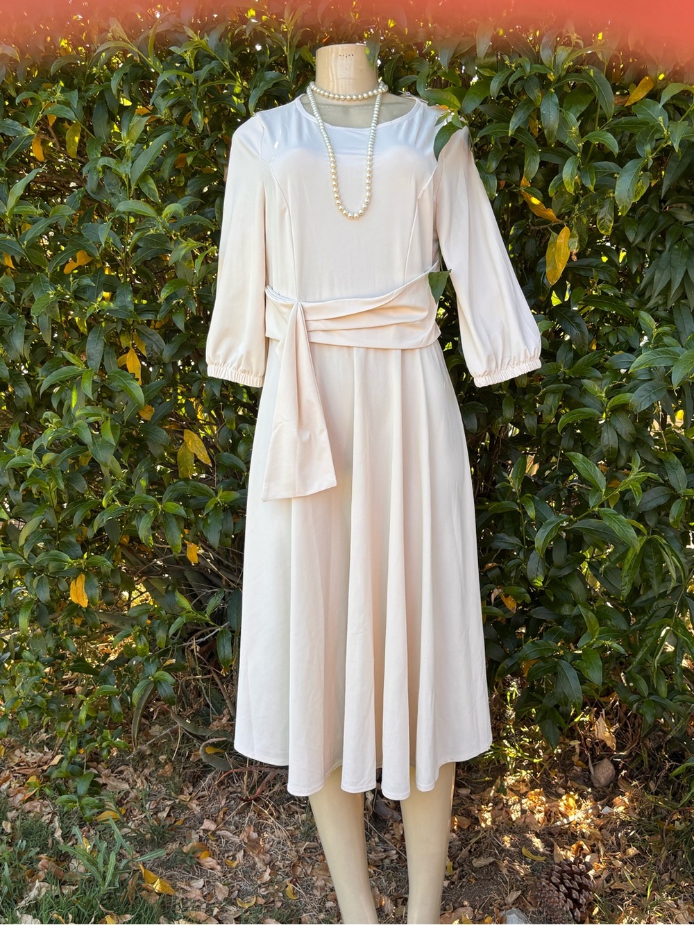 Fenjar Soft Cream Midi Dress with Tie-Waist Detail size L nwt